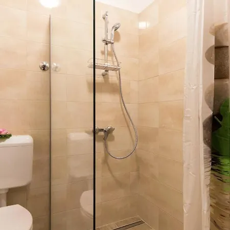 Apartment Luka - Nov105 By Interhome